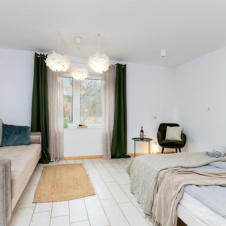 W Deski Dom Apartamenty Krzyżowa Exteriér fotografie