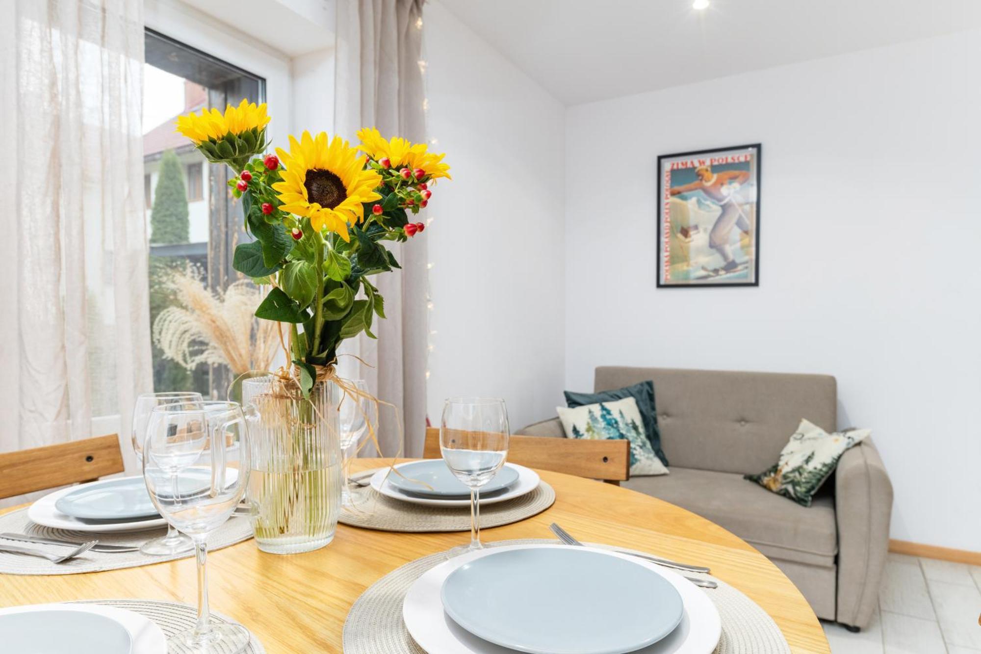 W Deski Dom Apartamenty Krzyżowa Exteriér fotografie