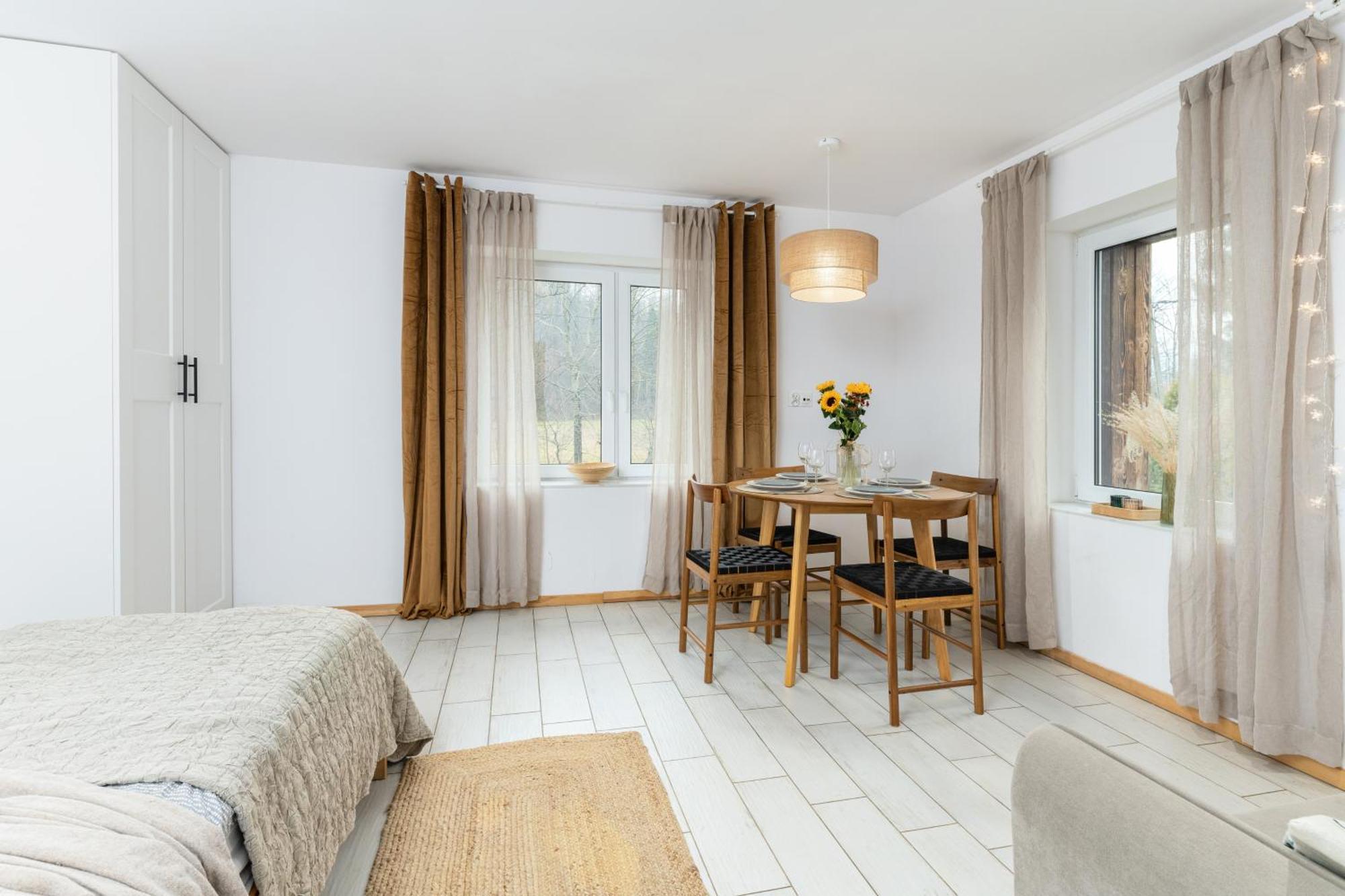 W Deski Dom Apartamenty Krzyżowa Exteriér fotografie