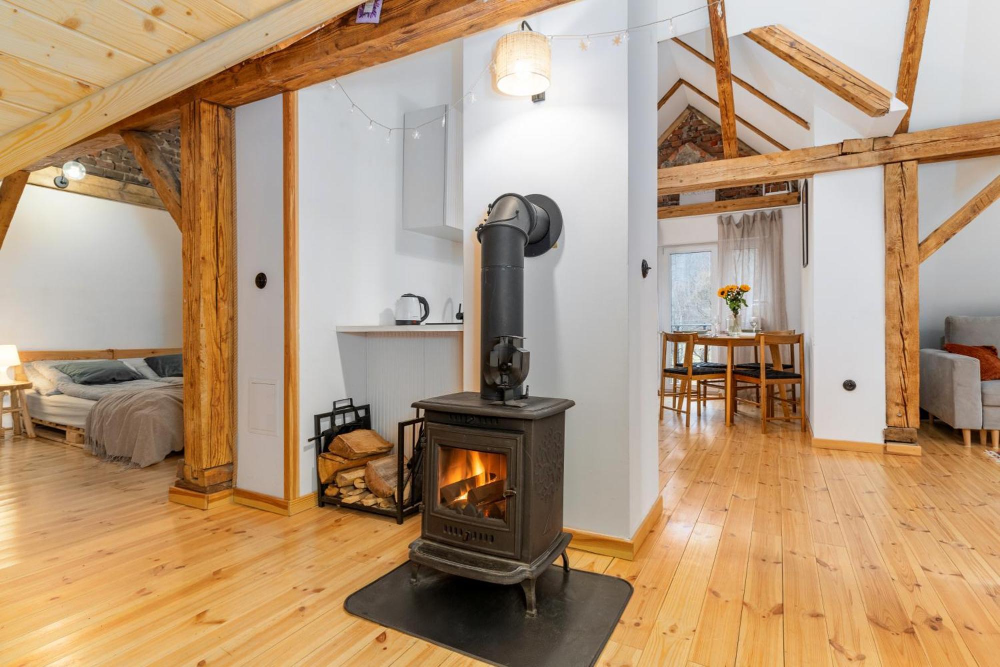 W Deski Dom Apartamenty Krzyżowa Exteriér fotografie