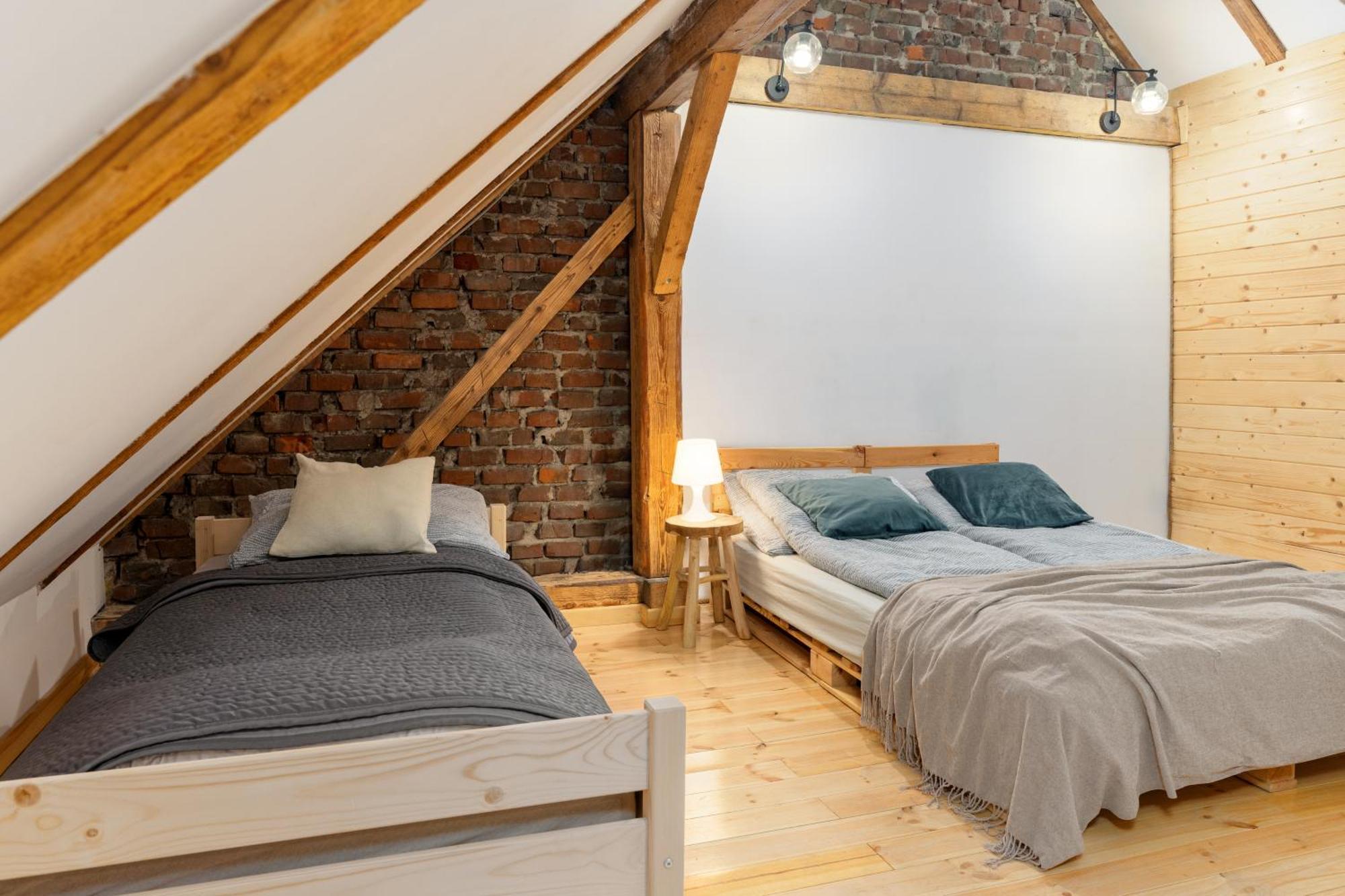 W Deski Dom Apartamenty Krzyżowa Exteriér fotografie